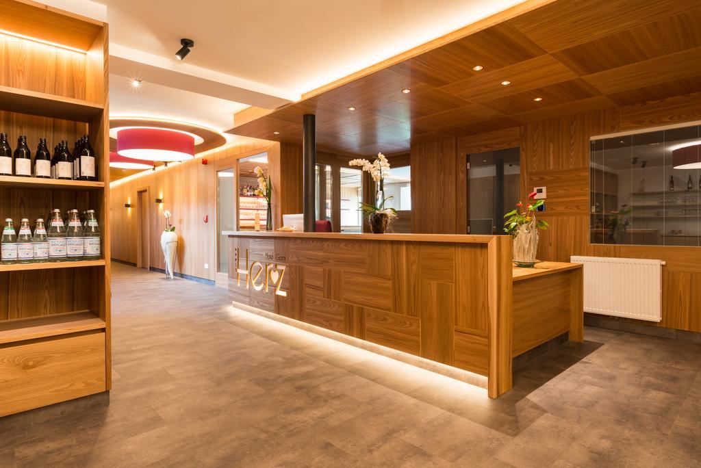 Hotel Garni Herz Tirolo Ngoại thất bức ảnh