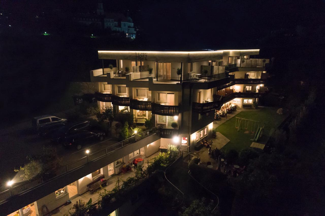 Hotel Garni Herz Tirolo Ngoại thất bức ảnh